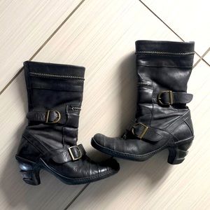 Heel boots
